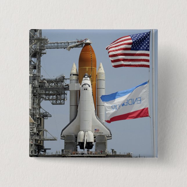 Space Shuttle Endeavour on the launch pad 3 15 Cm Square Badge (Front)