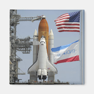 Space Shuttle Endeavour on the launch pad 3 Magnet