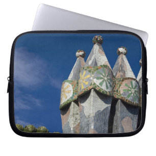 Spain, Catalonia, Barcelona. Casa Batllo (1906). Laptop Sleeve