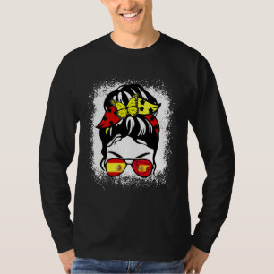 Spain Flag Patriotic Spanish Pride Messy Bun Wife T-Shirt