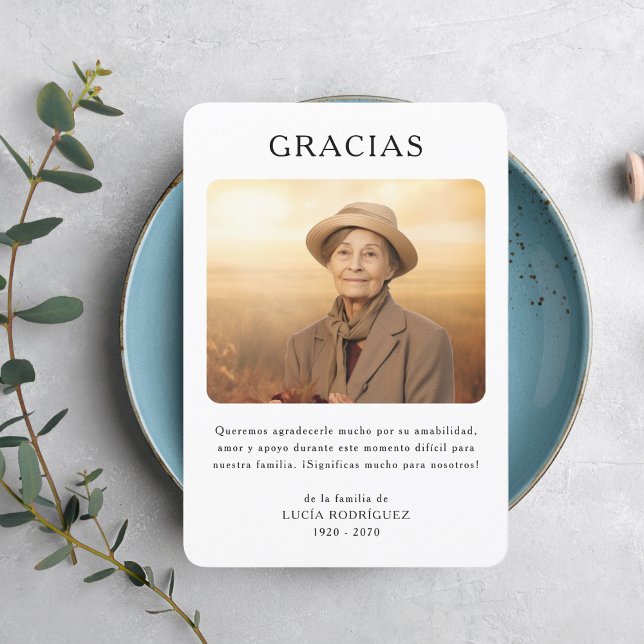 Spanish Gracias Funeral Memorial Photo Thank You Card (Creator Uploaded)