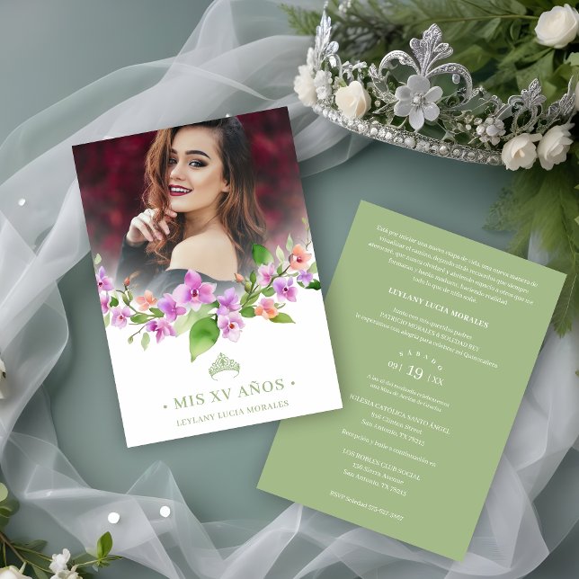 Spanish Green Princess Crown & Garland Mis XV Años Invitation (Spanish Green Princess Crown & Garland Mis XV Años Photo Invitation Card. )
