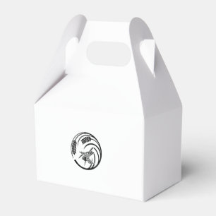 Sparrow in rice-plant circle favour box