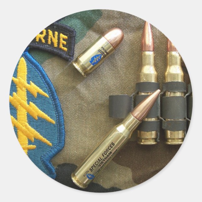 Special Forces Green Berets Vietnam Nam War Vets Classic Round Sticker (Front)