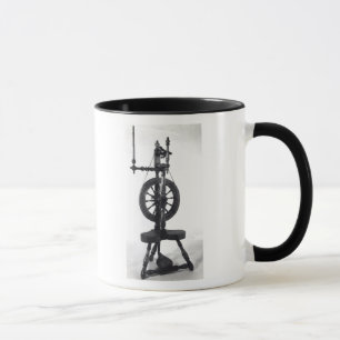 Spinning wheel mug