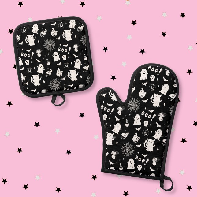 Spooky Cute Black and White Halloween Pattern  Oven Mitt & Pot Holder Set (Spooky cute black and white oven mitt and pot holder set with a Halloween theme . )