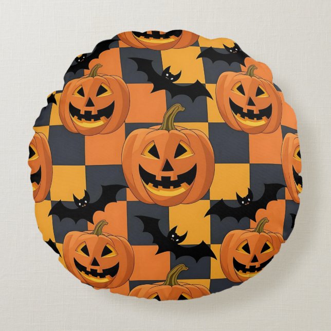 Spooky Halloween Pumpkin and Bat Pattern Round Cushion (Front)