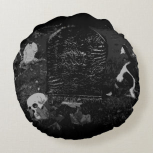 Spooky Night - Skulls and Graves Round Cushion