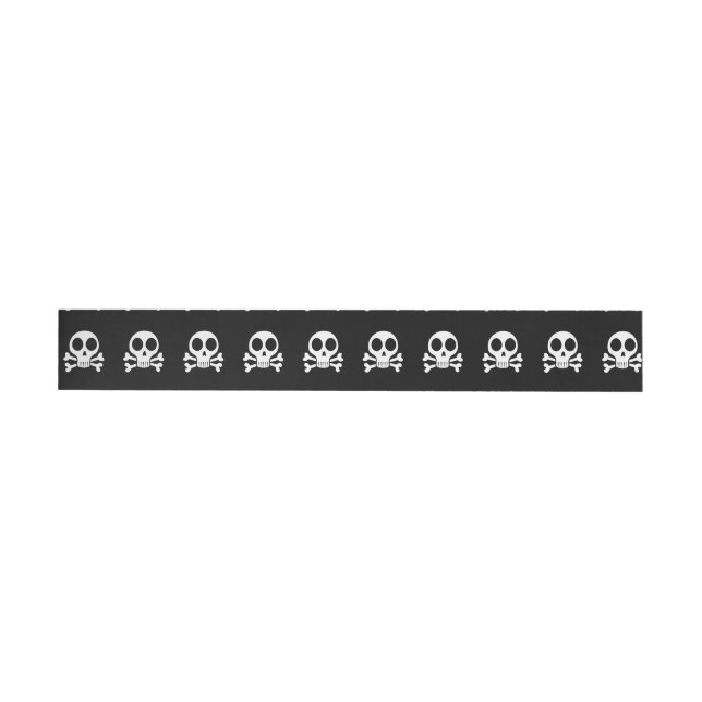 spooky skull on a black background wrap around label (Individual)