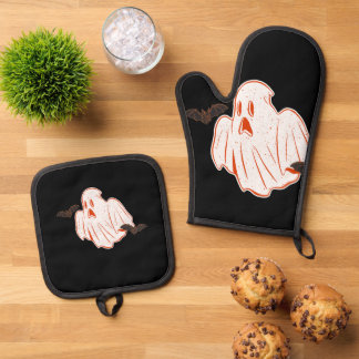 Spooky Vibes Halloween Ghost Oven Mitt & Pot Holder Set