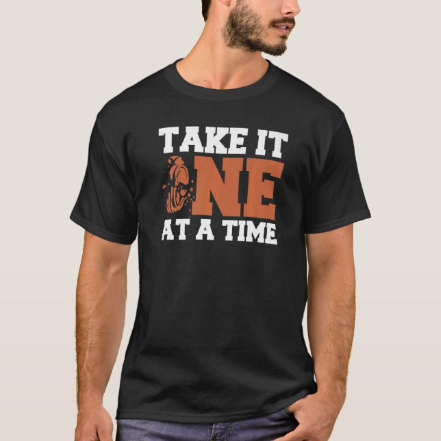 Sporting Clays  Trap Shooter  Trap Pull Clay Shoot T-Shirt (Front)