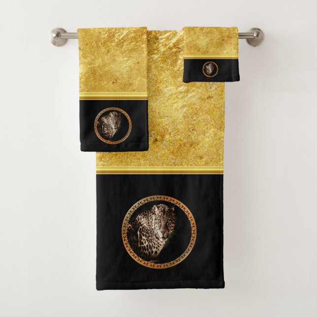Spotted leopard looking at you with gold foil bath towel set (Insitu)