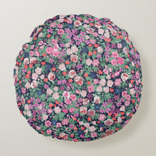 Spring flowers design. Seamless floral pattern. Pl Round Cushion (Front)