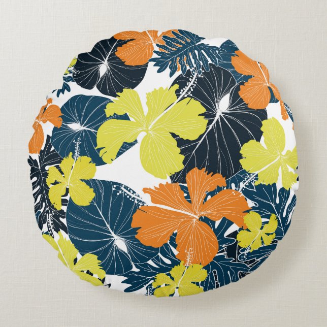 Spring Flowery: Vintage Floral Texture Round Cushion (Front)