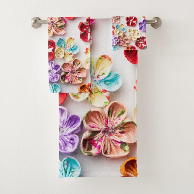 Spring Handmade sewn fabric Flowers Multicolor  Bath Towel Set (Insitu)