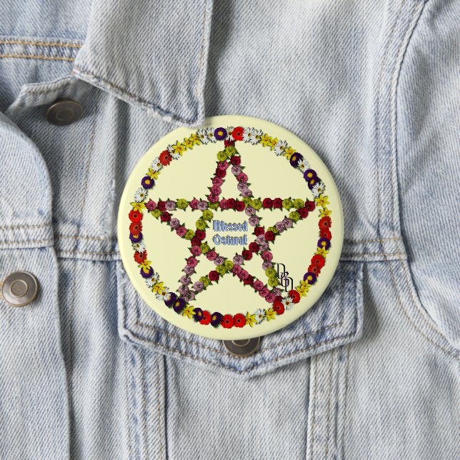 Spring Pentical 10 Cm Round Badge (In Situ)