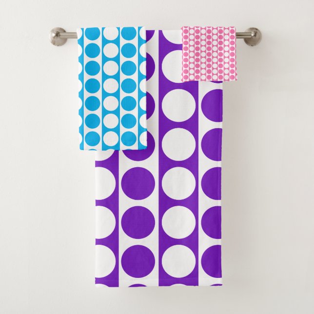 Square Dot Custom Pattern Bath Towel Set (Insitu)