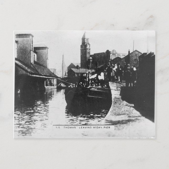 SS Thomas leaving Wigan Pier Postcard (Front)
