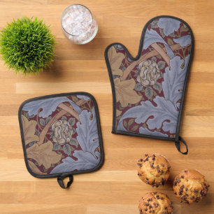 St. James Acanthus Leaf Pattern by William Morris Oven Mitt & Pot Holder Set