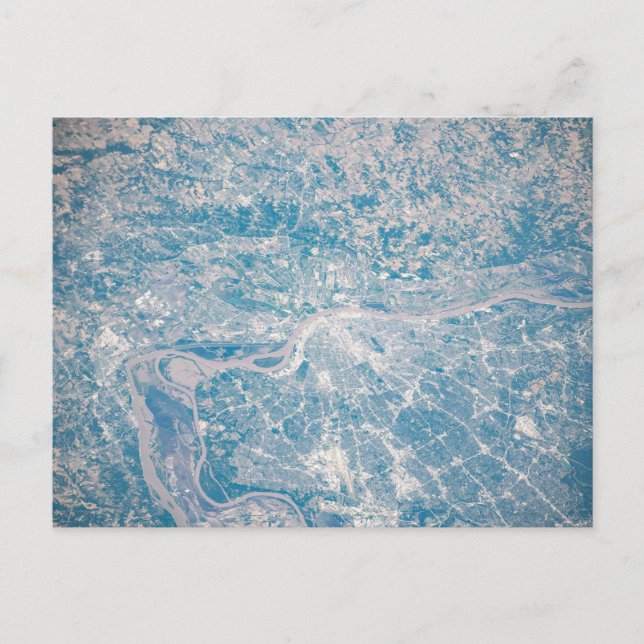 St. Louis, Missouri Along The Mississippi River. Postcard (Front)