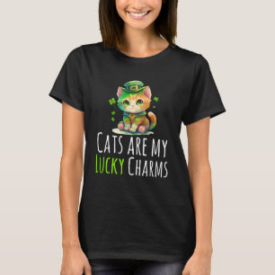 St Patrick s Day Cat Lucky Charm Leprechaun Shamro T-Shirt