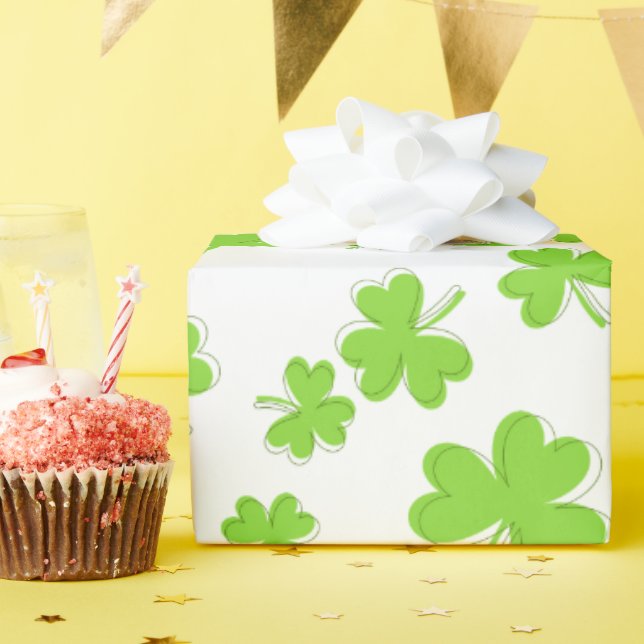  St. Patrick’s Day clover pattern wrapping paper (Birthday Party)