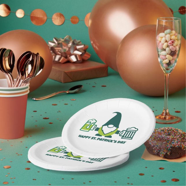 St. Patrick’s Day Gnome with Beer Mug Paper Plate (Multi)