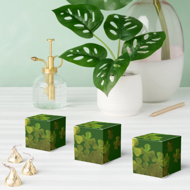 St. Patrick’s Day Shamrock Favour Box (Multiple)