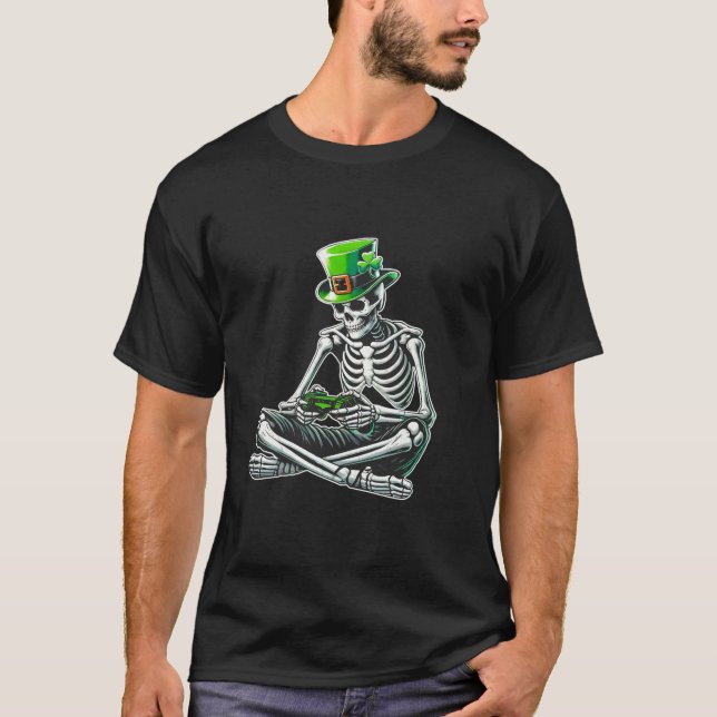 St Patrick s Day Skeleton Gamer Video Gaming Boys  T-Shirt (Front)