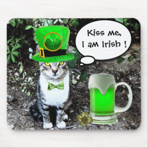 ST PATRICK'S  DAY CAT  WITH GREEN IRISH BEER MOUSE PAD