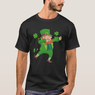 St Patricks Day Dabbing Leprechaun Boys Kids Men   T-Shirt