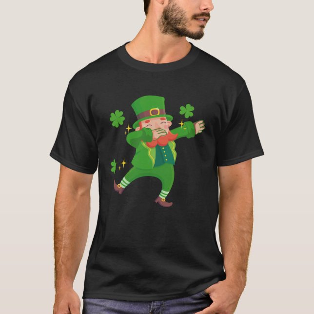 St Patricks Day Dabbing Leprechaun Boys Kids Men   T-Shirt (Front)
