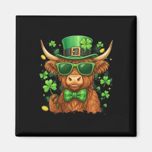 St. Patricks Day Funny Heifer Cow Shamrocks Men Wo Magnet