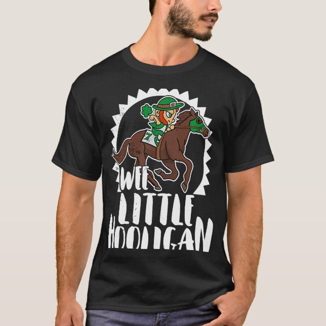 St Patrick's Day Irish Ireland Booze Gaelic Drinki T-Shirt (Front)