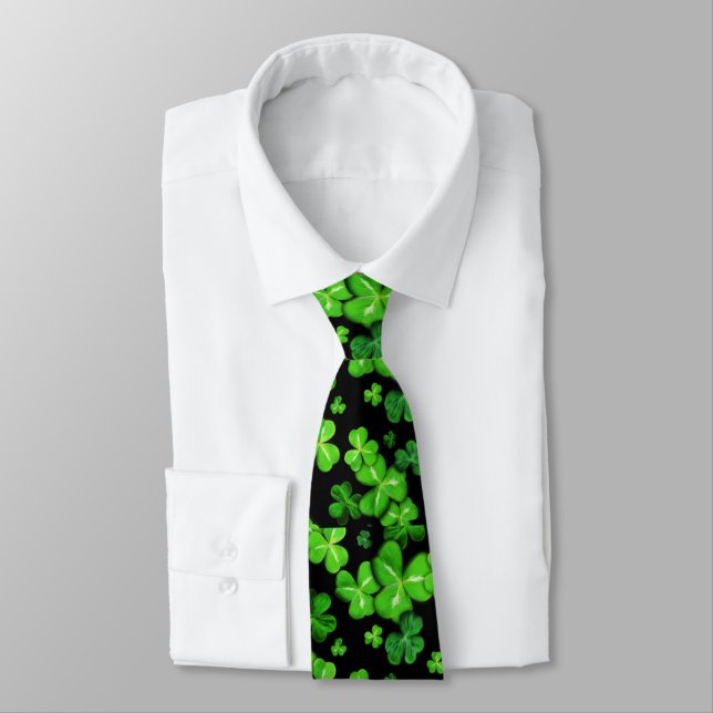 St. Patrick's Day Irish Shamrocks Pattern Leggings Tie (Tied)