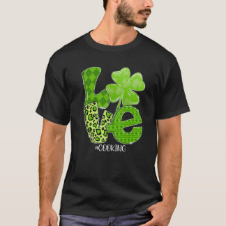 St. Patricks Day Love Cooking Plaid Leopard Shamro T-Shirt