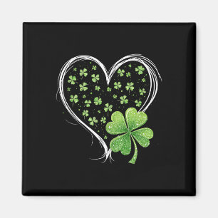 St Patricks Day Love With Heart And Shamrock Clove Magnet