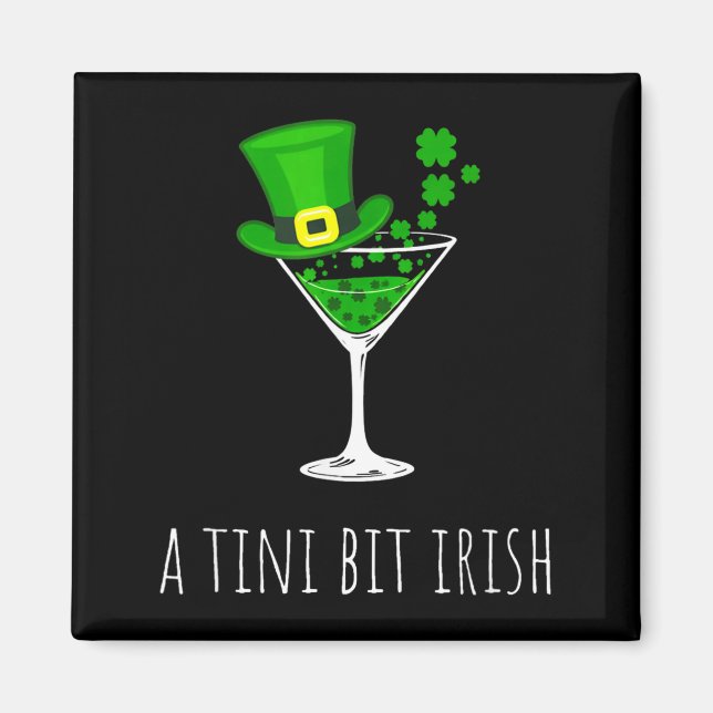 St patricks day lucky leprechaun womens a tiny bit magnet (Front)