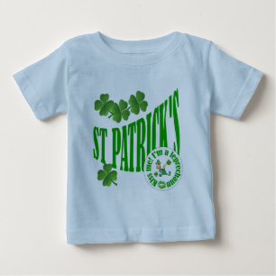St Patrick's, kiss me i'm a leprechaun Baby T-Shirt