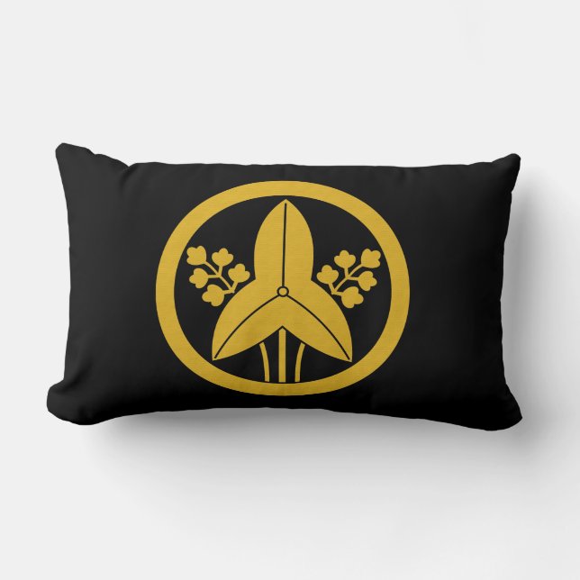 Standing arrowhead in circle lumbar cushion (Front)