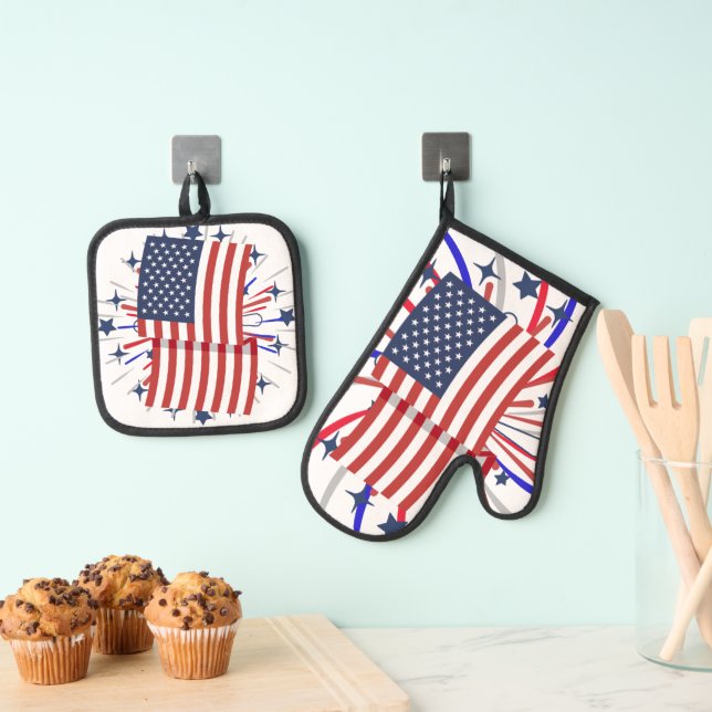 "Star-Spangled Banner"  Oven Mitt & Pot Holder Set (Insitu(Hanging))