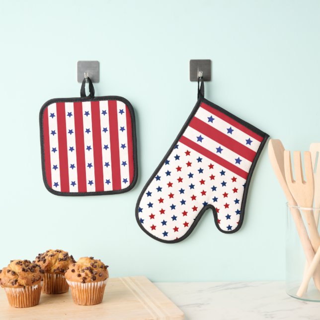 Star Spangled Holiday  Oven Mitt & Pot Holder Set (Insitu(Hanging))