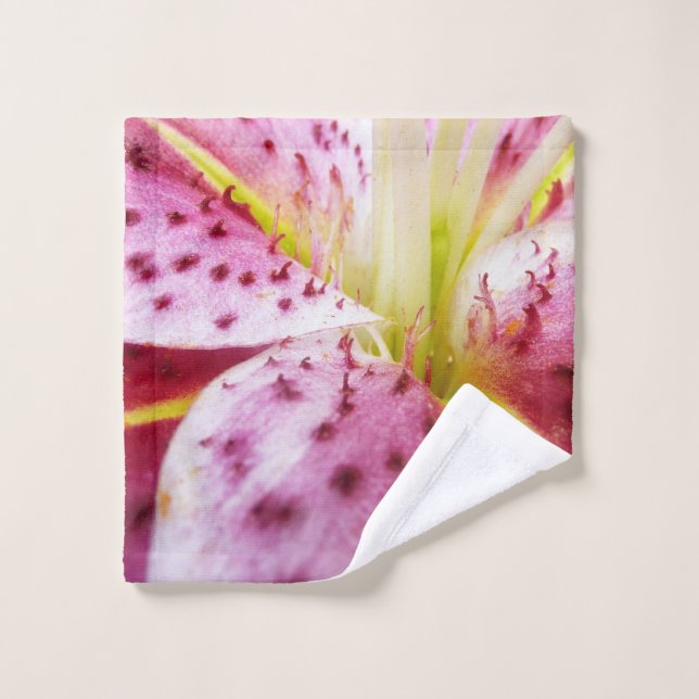 Stargazer Lily Bright Magenta Floral Wash Cloth (Wash Cloth)
