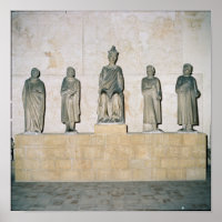 Statue of Henry VII , Holy Roman Emperor