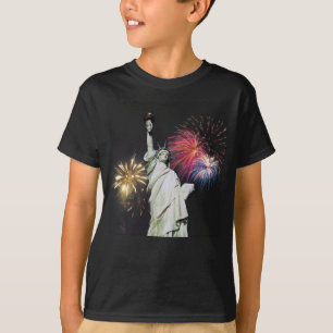 Statue of Liberty - Fireworks Background T-Shirt