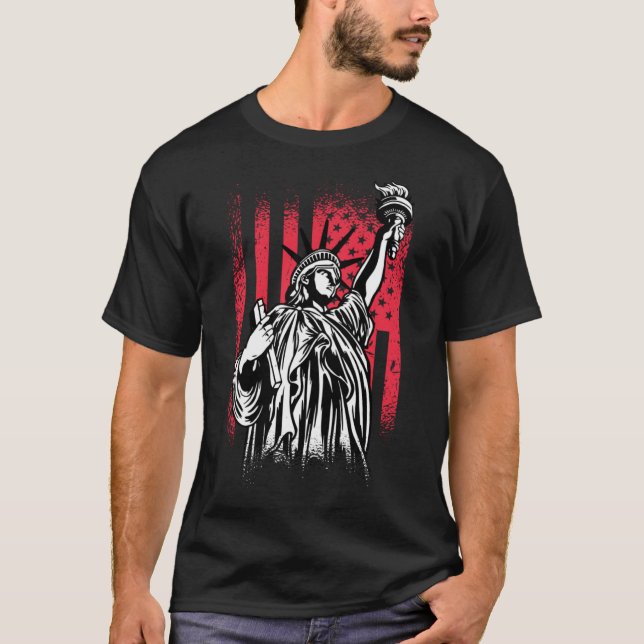 Statue of Liberty Flag of USA T-Shirt (Front)