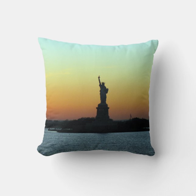 Statue of liberty NYC Cushion (Front)