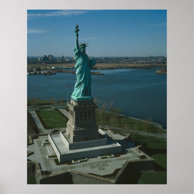 Statue of Liberty Photograph - 3 Poster (Front)