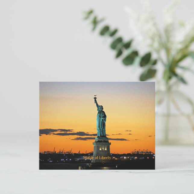 Statue of Liberty Postcard (Standing Front)