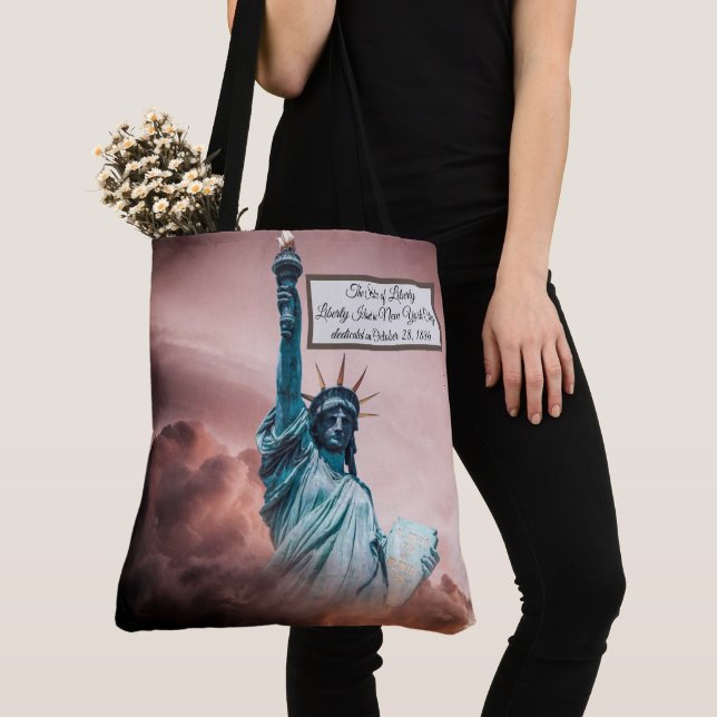 Statue of Liberty Tote Bag (Close Up)